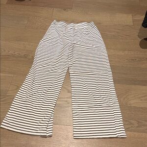 Things between Striped pant